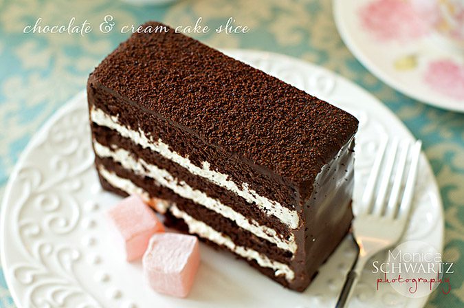 Chocolate-&-Cream-Cake