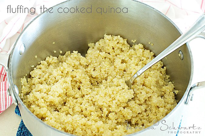 Fluffing-the-cooked-quinoa