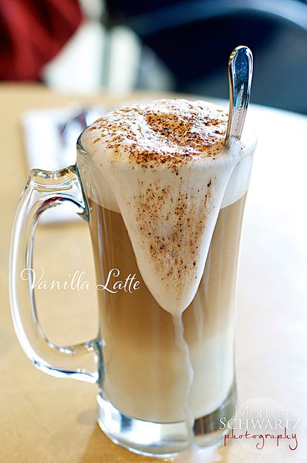 Vanilla-latte-at-Comforts