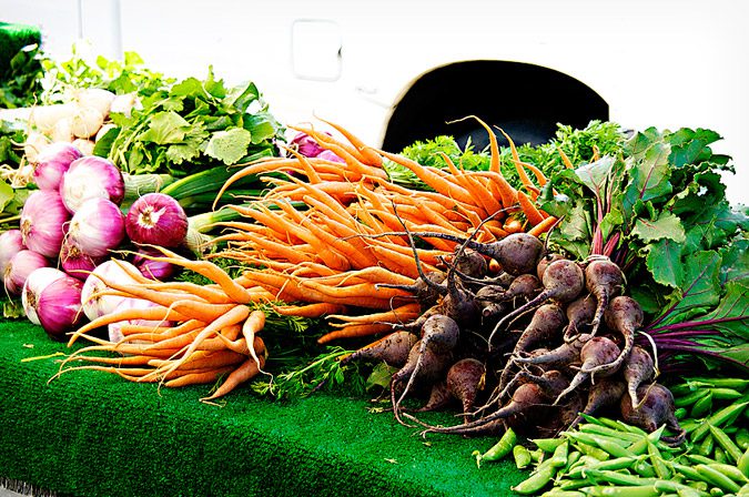 Fresh-produce-at-the-farmers-market-in-San-Rafael-Marin-County-California