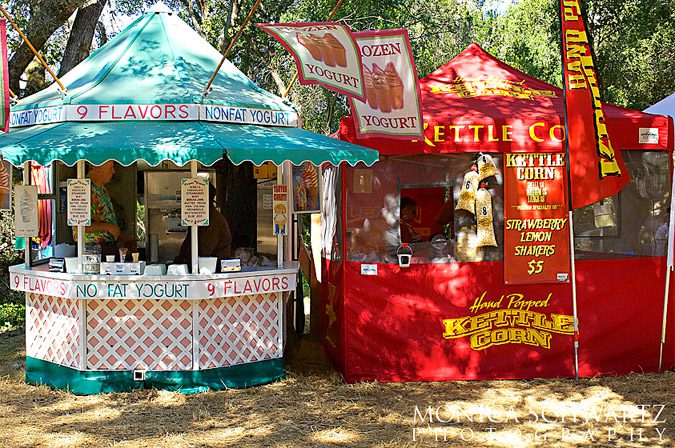 Frozen-Yogurt-and-popcorn-stands-at-the-Gravenstein-Apple-Fair-in-Sebastopol-California