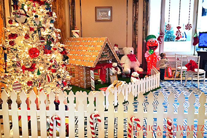 Mini-Dog-Gingerbread-House-at-the-Fairmont-Hotel-in-San-Francisco
