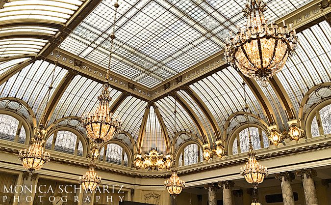 The-ceiling-of-the-Garden-Court-at-the-Palace-Hotel-in-San-Francisco