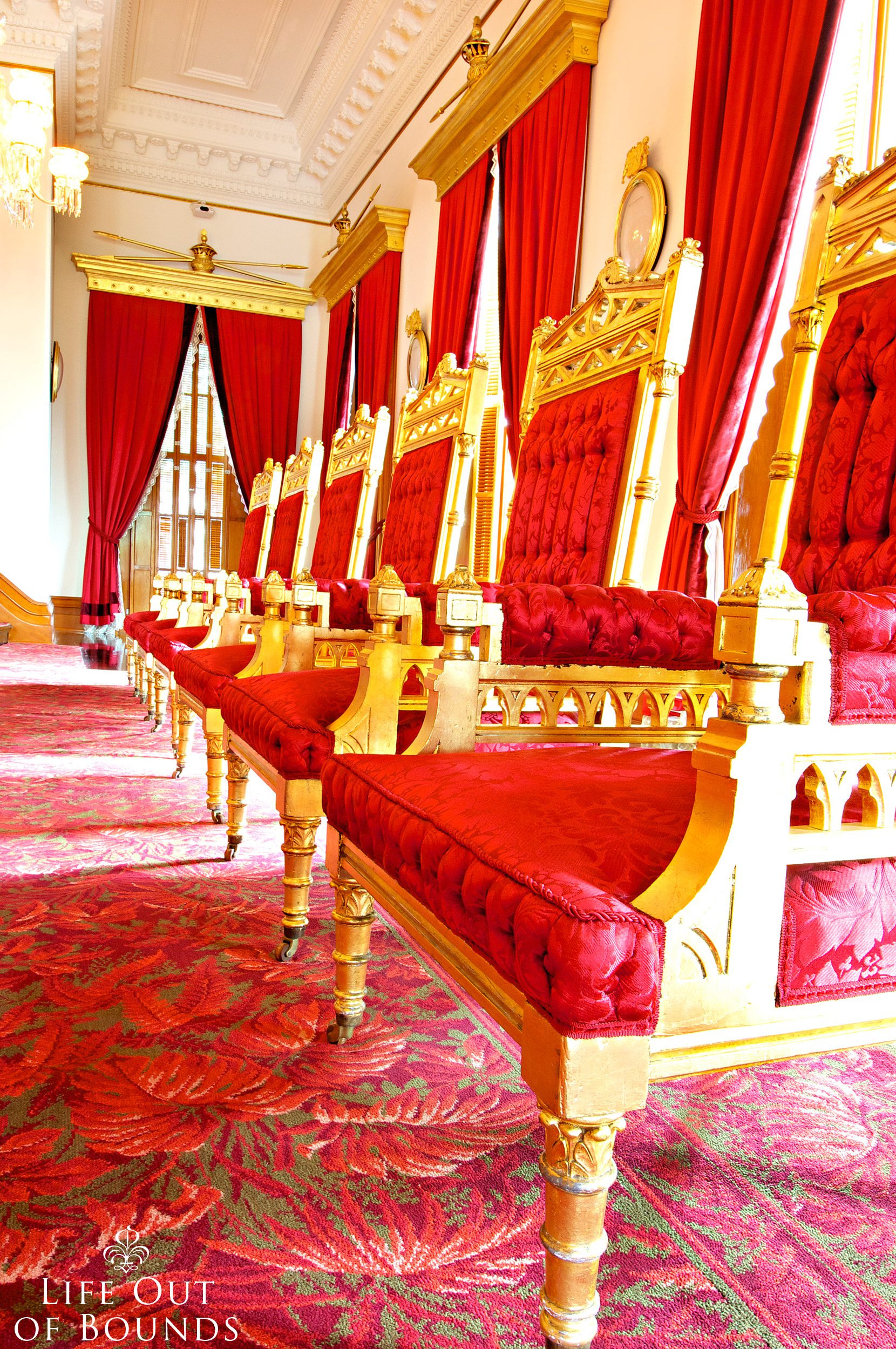 The-Throne-Room-at-Iolani-Palace-in-Honolulu-Hawaii
