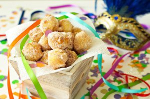 Carnival-fritters-a-traditional-Italian-Carnival-dessert