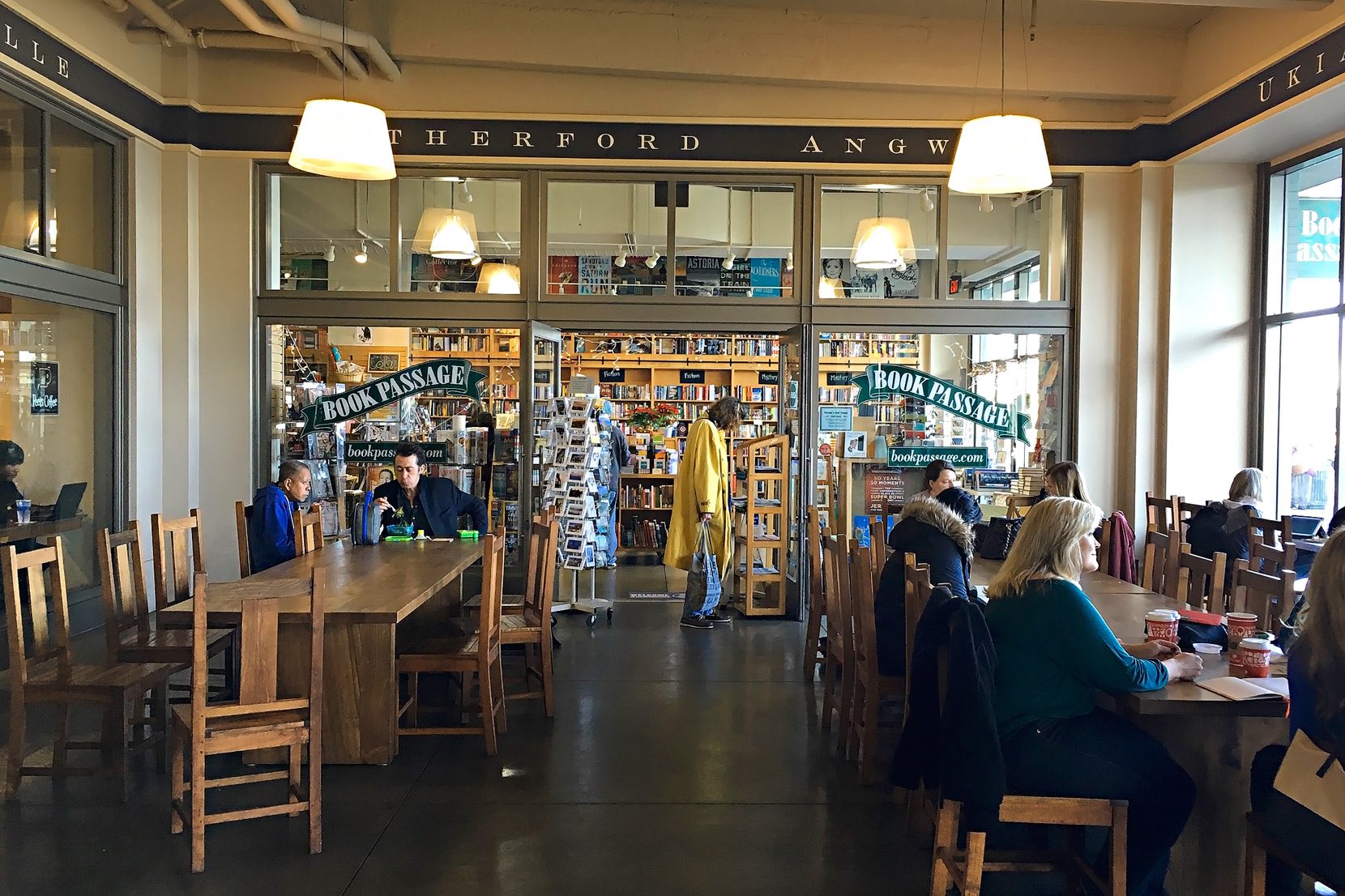 Book-Passage-bookstore-at-the-Ferry-Building-in-San-Francisco