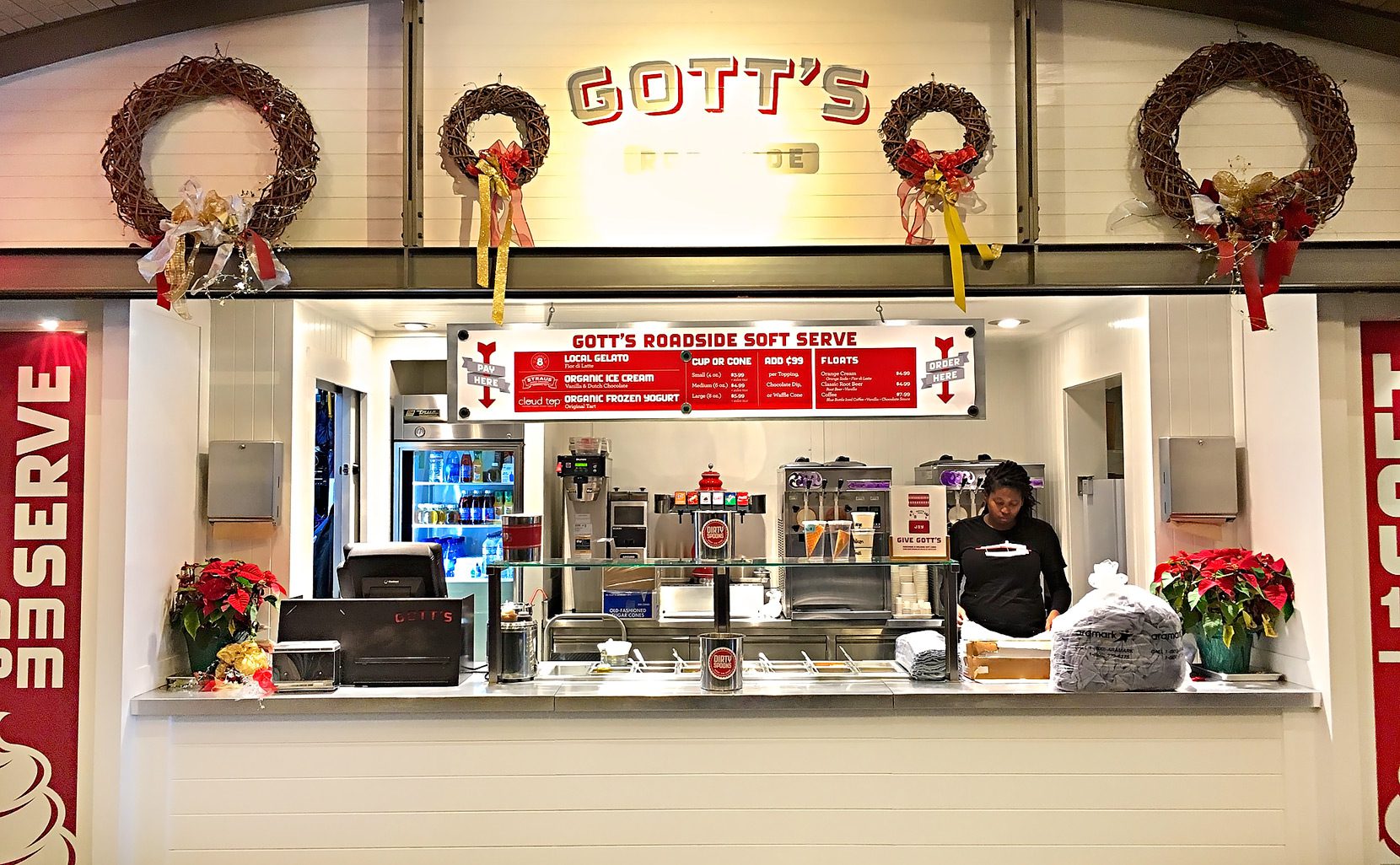 Gotts-Soft-Serve-Ice-Cream-at-the-Ferry-Building-Marketplace-in-San-Francisco