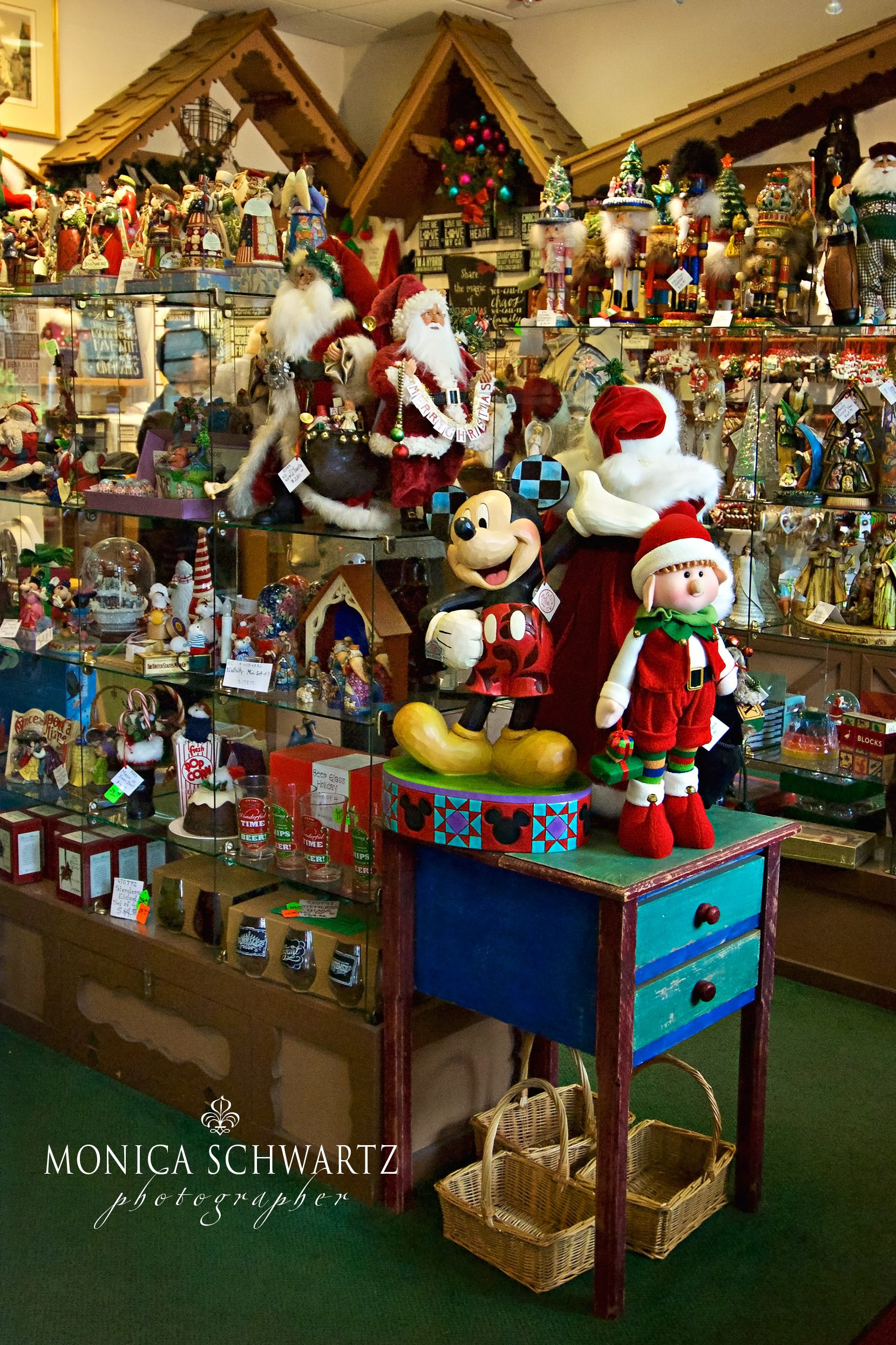 Kris-Kringle-of-Carmel-Christmas-shop-in-Carmel-by-the-Sea-California