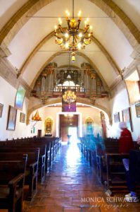The-Basilica-of-Mission-San-Carlos-Borromeo-Del-Rio-Carmelo-Carmel-by-the-Sea-California