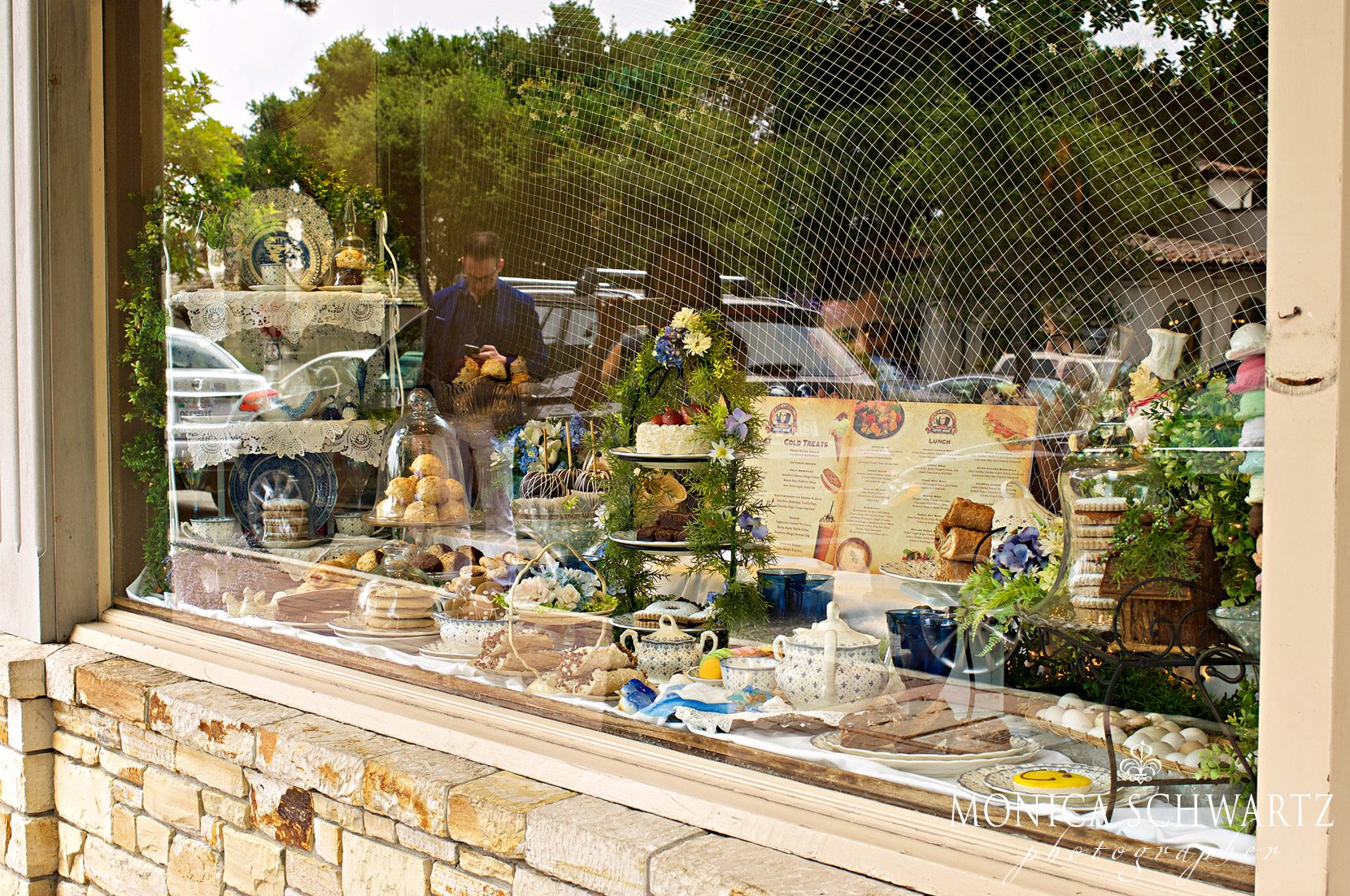 The-window-at-Cafe-Carmel-in-Carmel-by-the-Sea-California