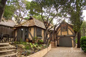 Beautiful-fairy-tale-style-cottage-in-Carmel-by-the-Sea-California