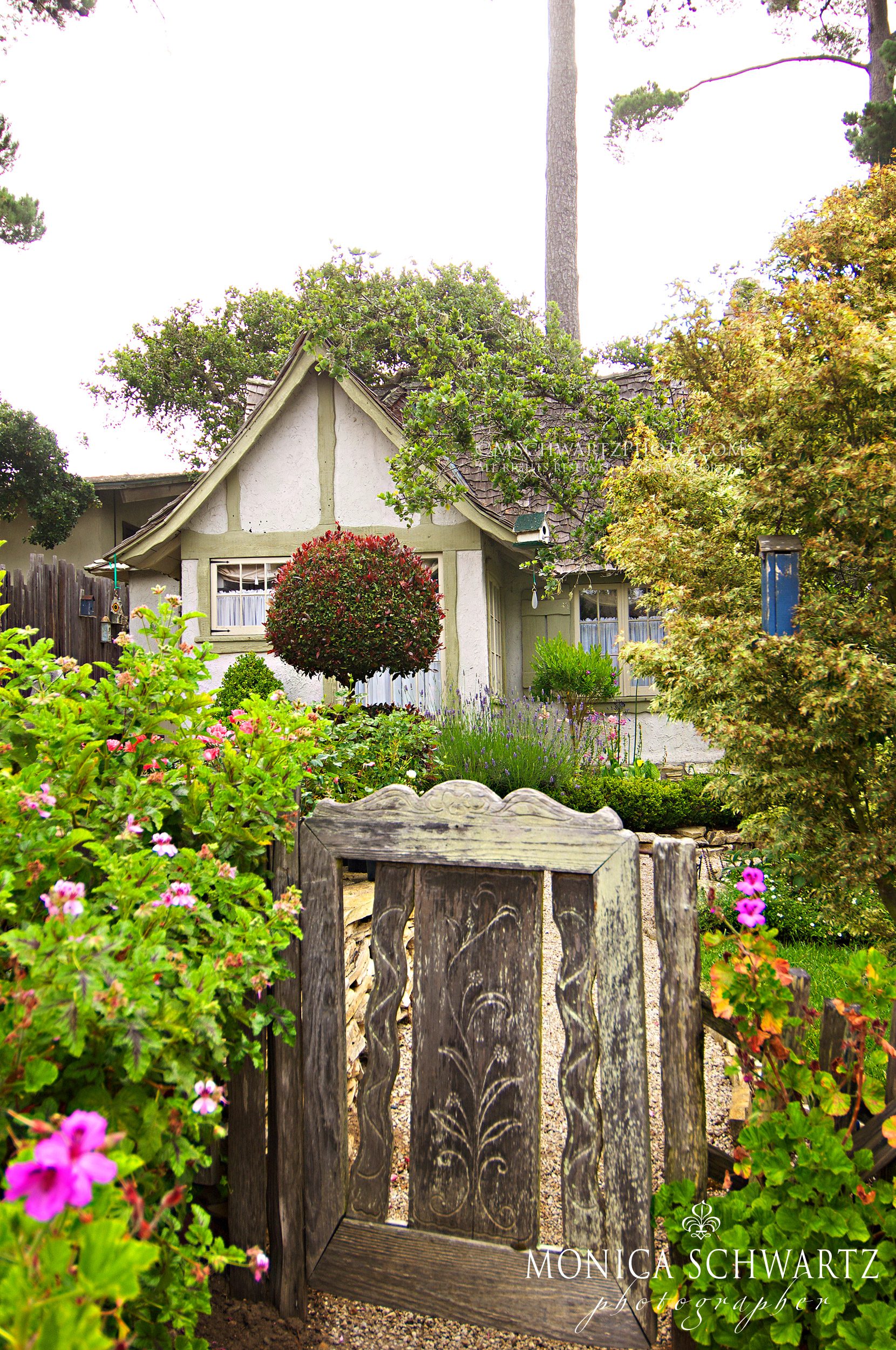 One-of-the-Hansel-and-Gretel-fairy-tale-cottages-in-Carmel-by-the-Sea-California