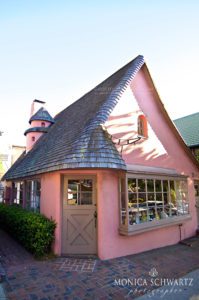 Pink-fairy-tale-style-cottage-and-shop-in-Carmel-by-the-Sea