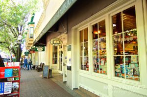 Copperfields-Books-in-Healdsburg-California