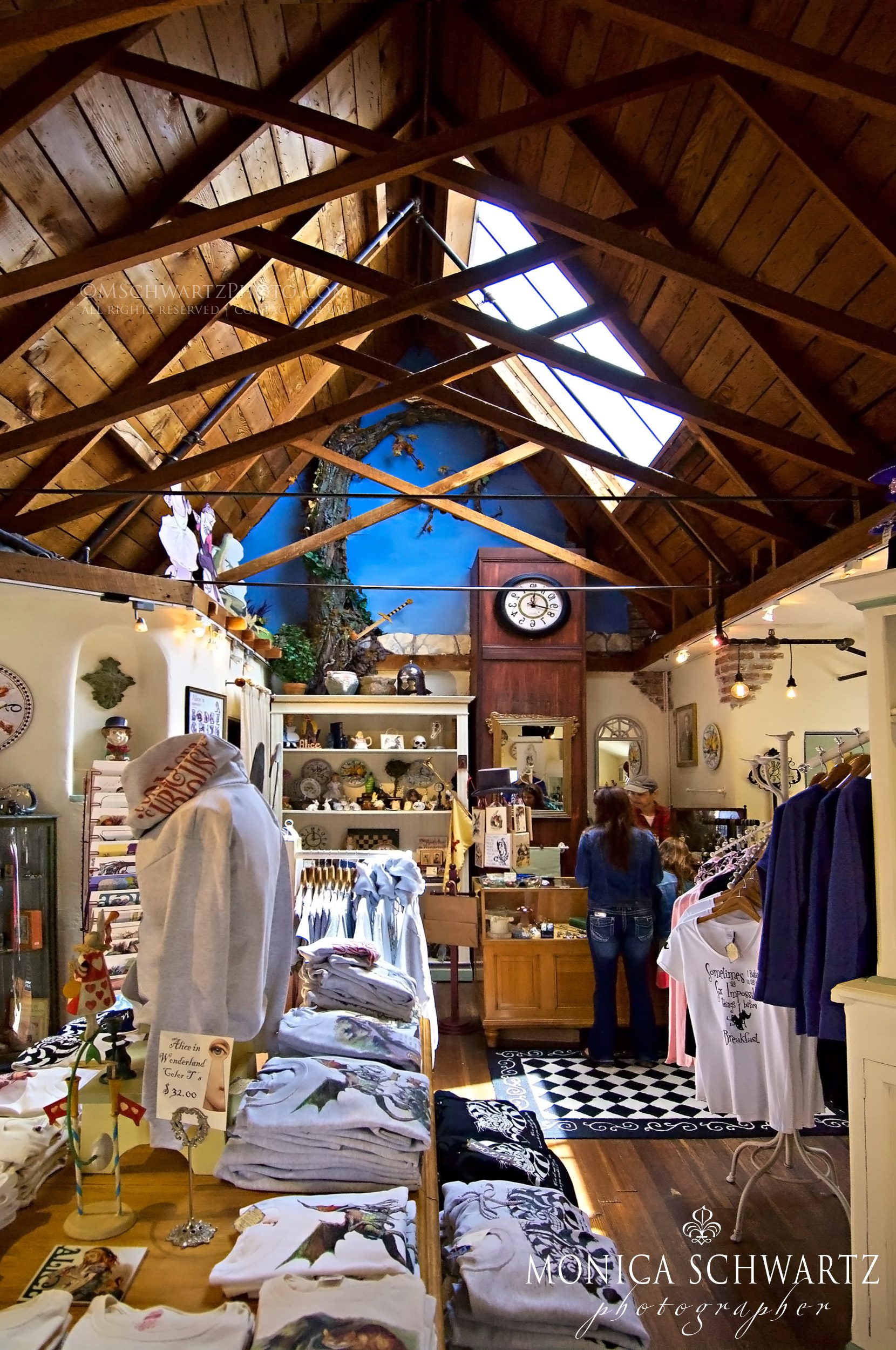 The-White-Rabbit-shop-in-Carmel-by-the-Sea-California