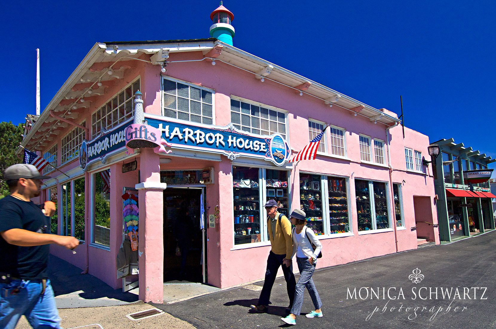 Harbor-House-gift-shop-at-Fishermans-Wharf-in-Monterey-California