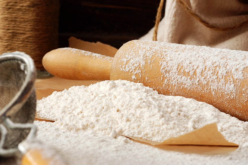 Flour-and-rolling-pin-ready-for-baking
