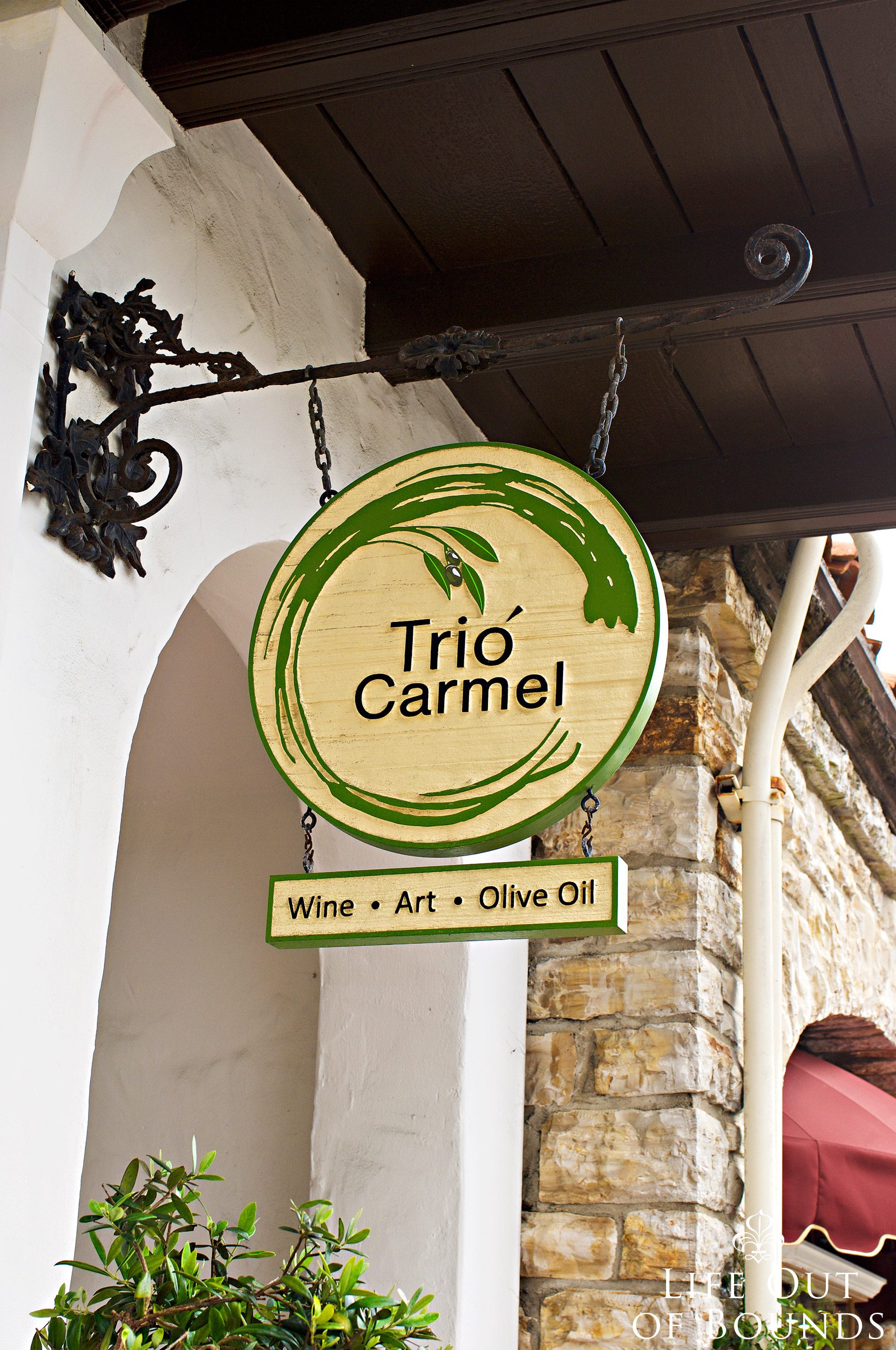 Wine-art-and-olive-oil-at-Trio-Carmel-in-Carmel-by-the-Sea-California