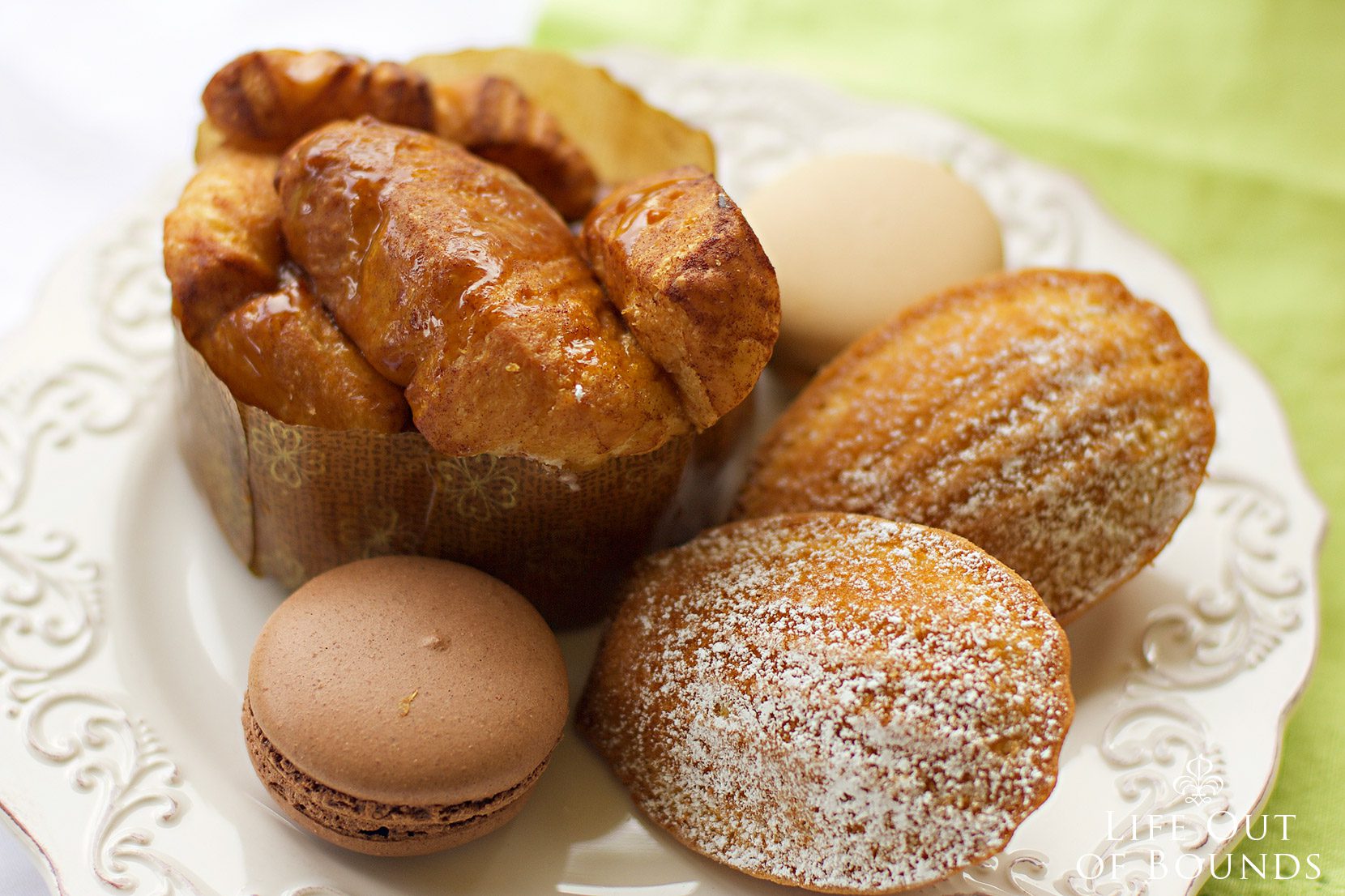 Monkey-Bread-Madeleines-and-Macarons-by-Bouchon-Bakery-in-Yountville-Napa-Valley-California