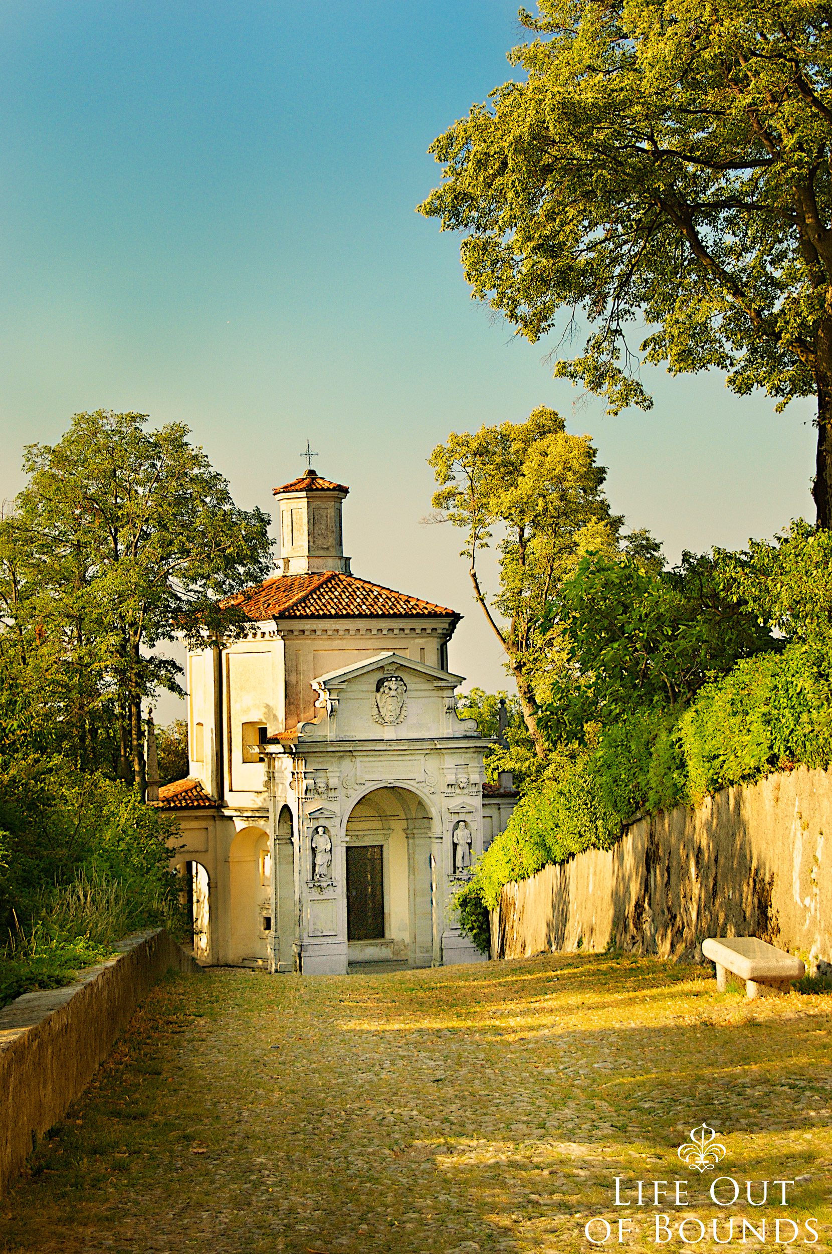 12th-Chapel-along-the-path-to-Sacro-Monte-di-Varese-Italy