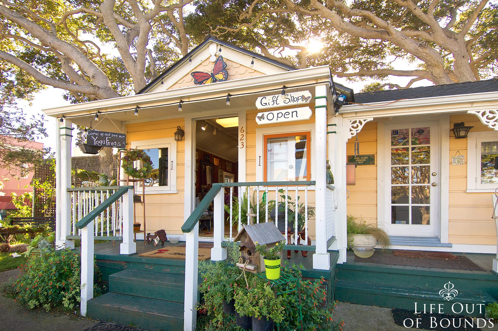Butterfly-Gift-Shop-in-Pacific-Grove-California