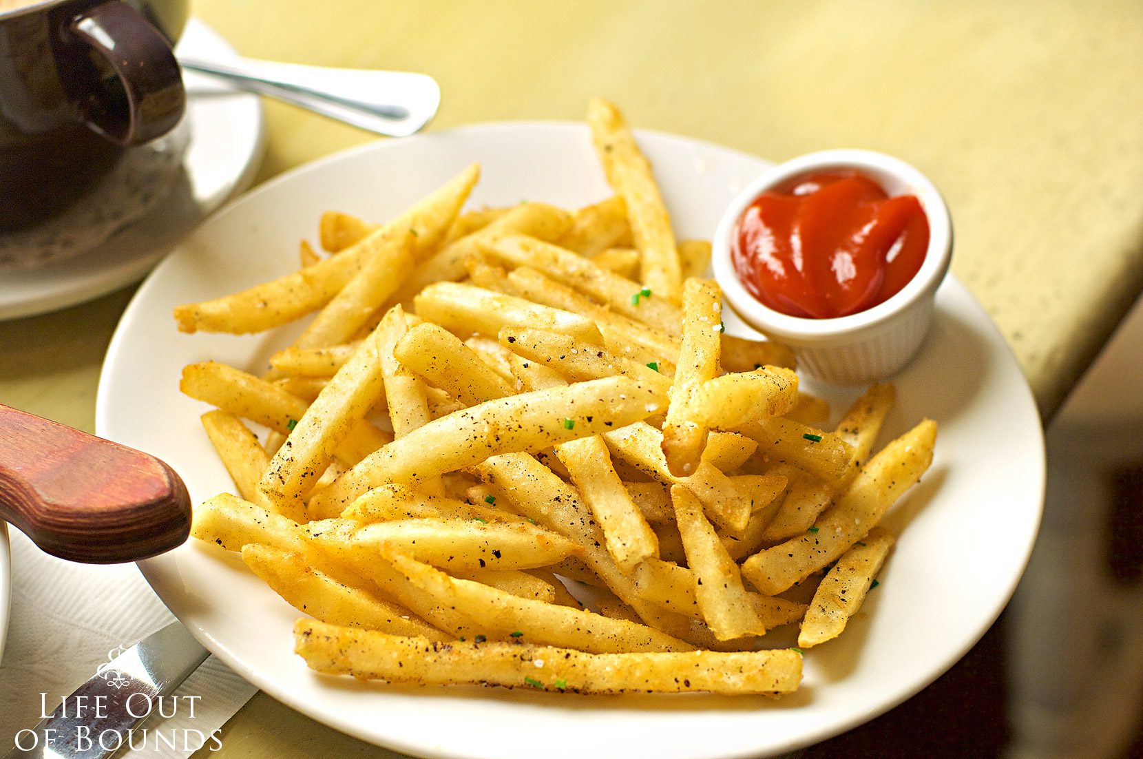 French-Fries-at-Red-House-Cafe-in-Pacific-Grove-California