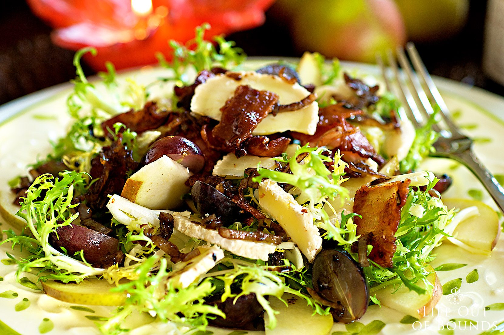 Recipe-for-autumn-salad-with-aged-goat-cheese-pears-bacon-and-balsamic-shallot-vinaigrette