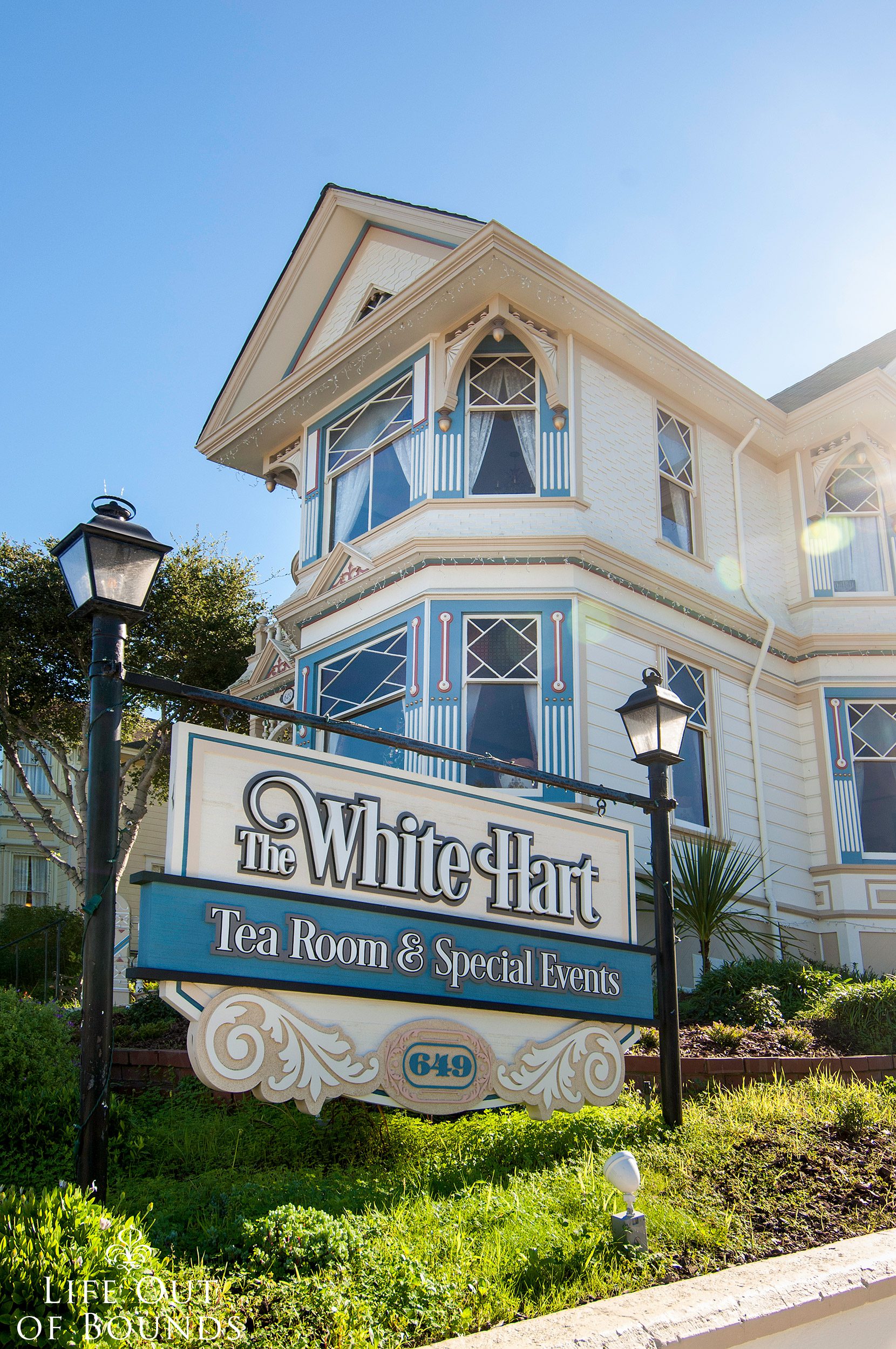 The-White-Hart-Victorian-Home-in-Pacific-Grove-California