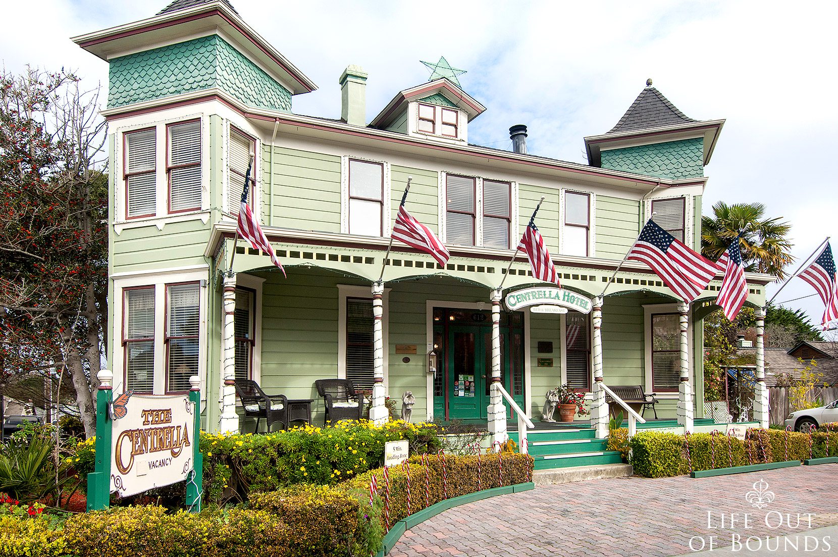 Centrella-Hotel-a-Victorian-style-BnB-in-Pacific-Grove-California