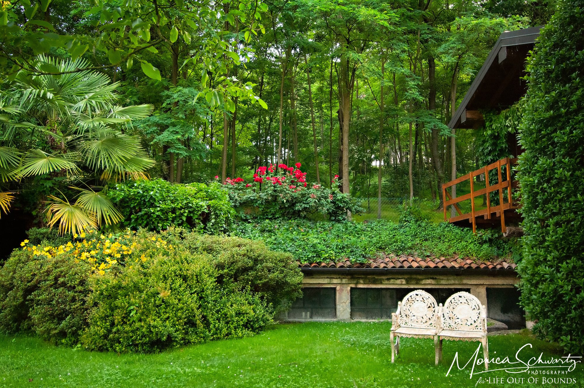 Beautiful-private-garden-in-Northern-Italy
