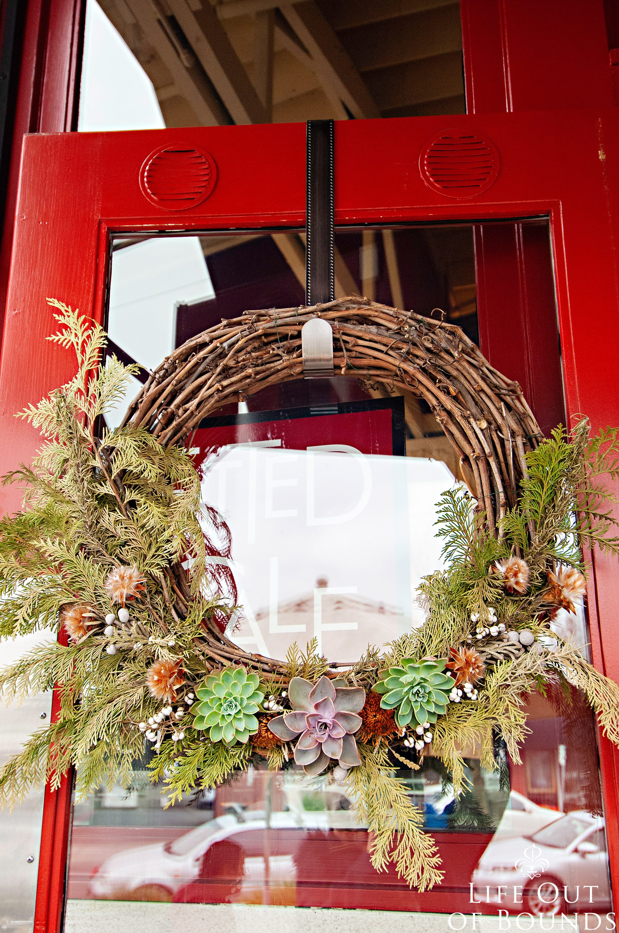 Succulent-Holiday-Wreath-at-The-Fatted-Calf-at-Oxbow-Market-Napa-California
