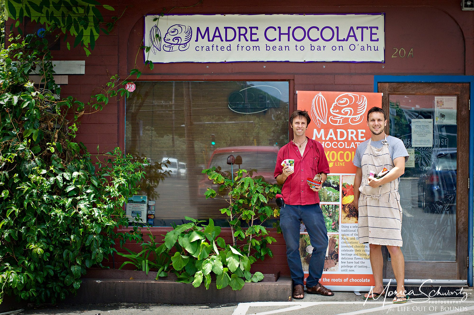 Nat-Bletter-and-David-Elliott-of-Madre-Chocolate-on-Oahu-Hawaii