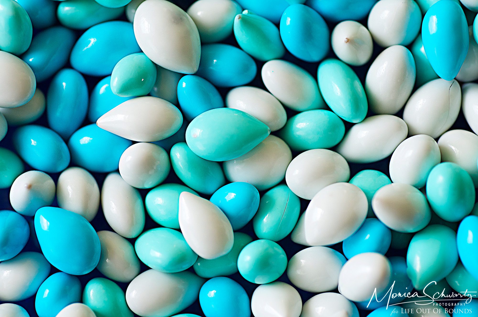 White-aqua-and-blue-colors-in-candy