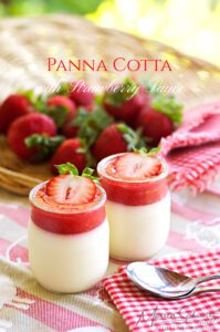 Recipe-for-panna-cotta-with-Strawberry-sauce