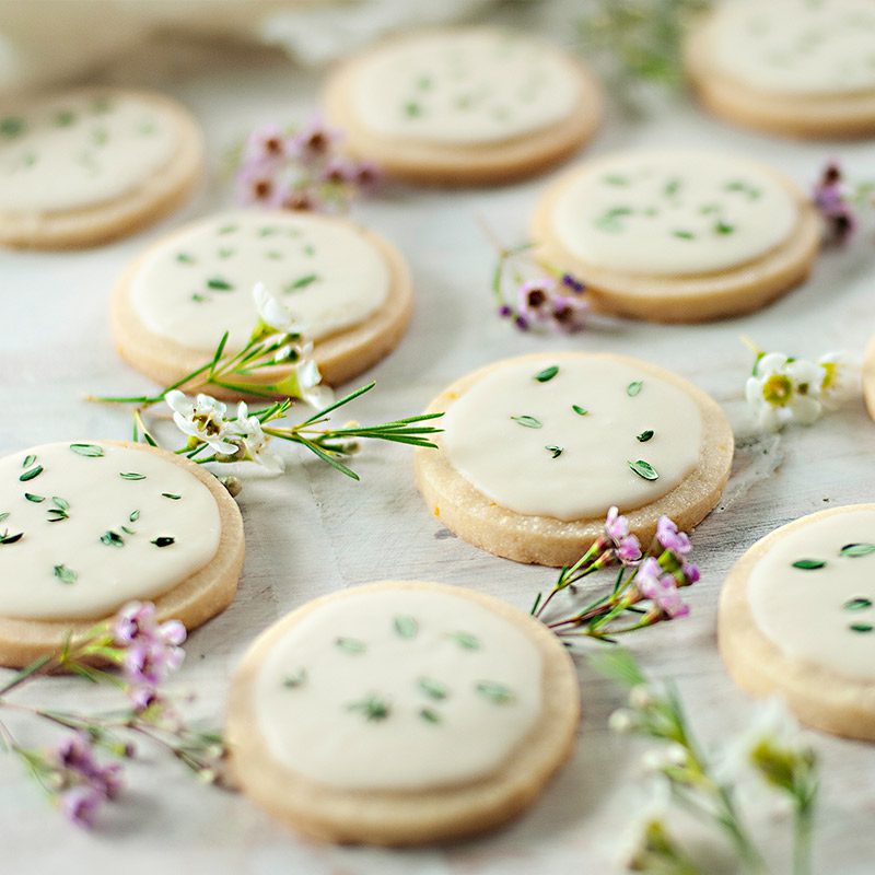 Lemon-and-Thyme-Shortbread-Cookies-for-Niqui-Bakes