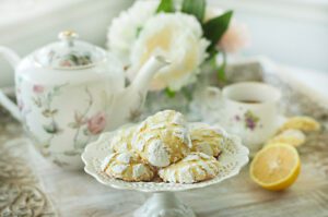 My Lemon Crinkle Cookies featured as the April 2025 calendar wallpaper