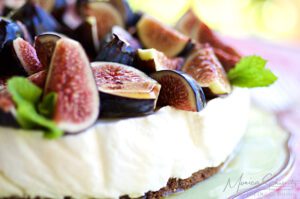 Easy, no-bake yogurt cake with Maple Figs, recipe